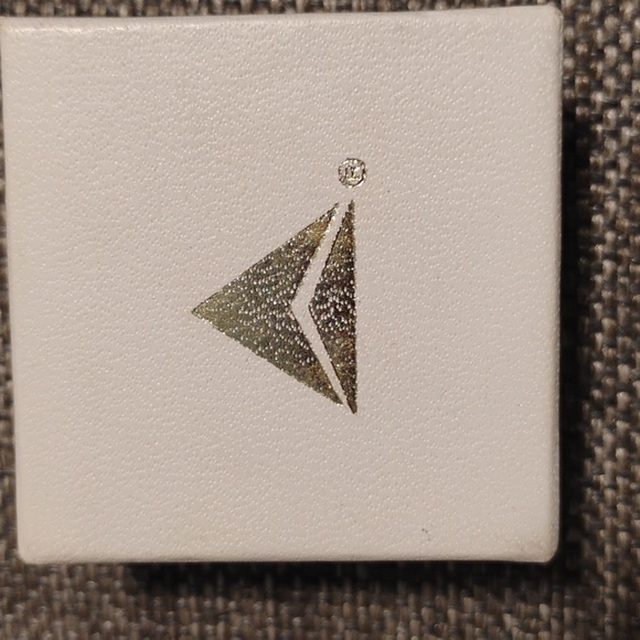 Delta Airlines 20-Year Tie Tac - Picture 5 of 5